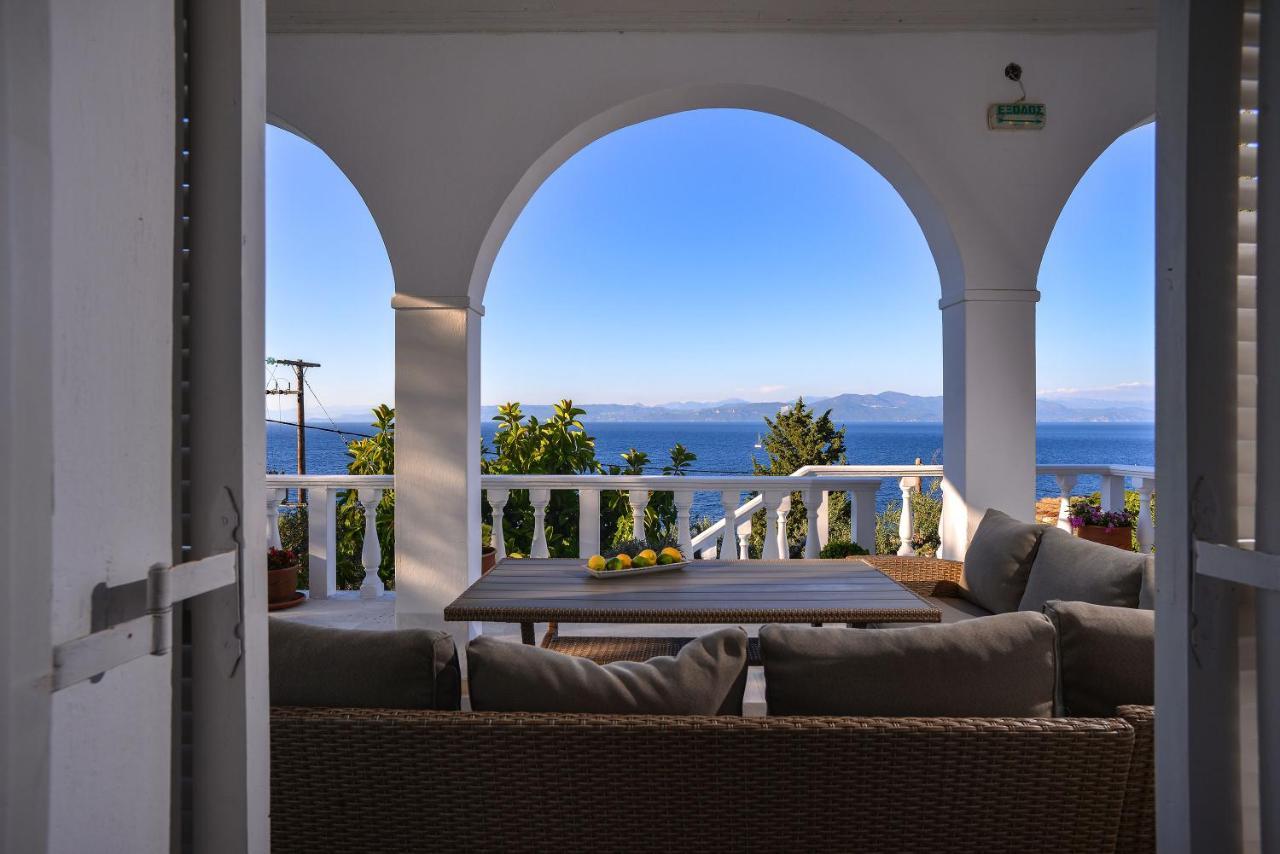 New! Paxoswhite Sea View Apartments & Studios! Gaios Exterior photo